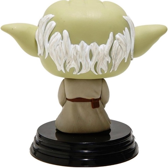 FUNKO POP! Star Wars Dagobah Yoda #124 Collectible Figurine - Picture 2 of 8